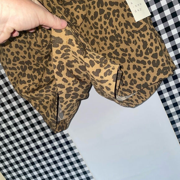 A New Day Leopard Shorts size medium - Picture 7 of 9